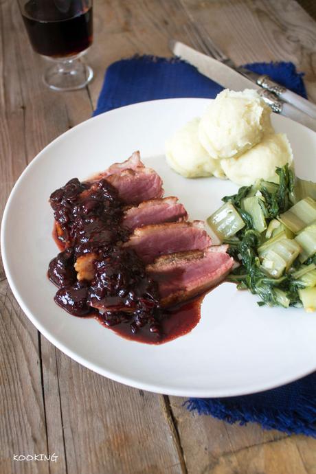 Magret con salsa de frutos rojos