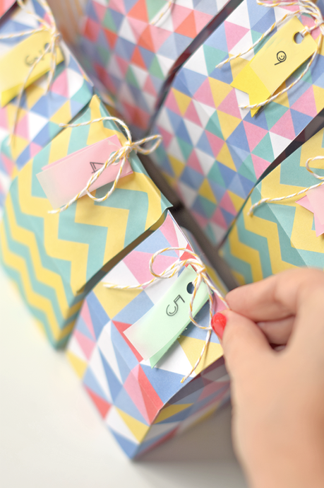 El colorido calendario de adviento de este año ya está aquí/ This year’s merry and bright adventscalendar is here!