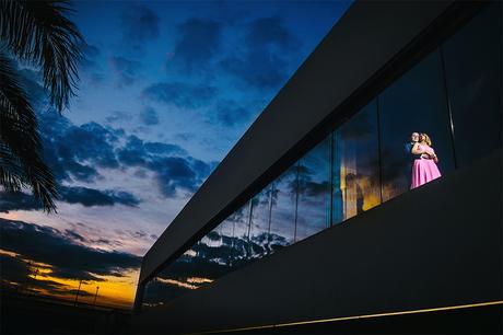 atardecer-novios-ventana-fotografia-diferente-zaragoza