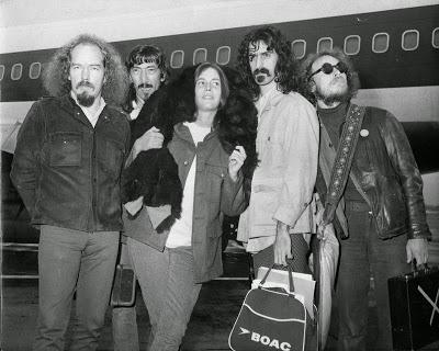 Efemérides del Rock y Heavy Metal: Que pasó un 19 de Noviembre