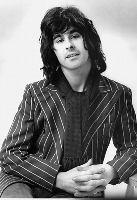 Efemérides del Rock y Heavy Metal: Que pasó un 19 de Noviembre