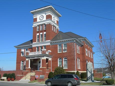 madisonville-city-tn-court-house