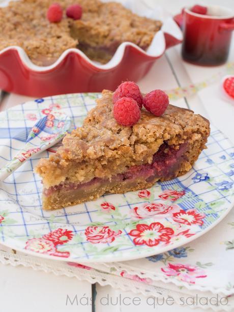Pastel de frambuesa con cobertura crujiente Pastel de frambuesa con cobertura crujiente