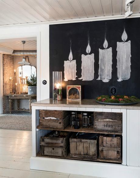 9 Árboles y decoración de Navidad en una pizarra. árboles de Navidad en pizarra