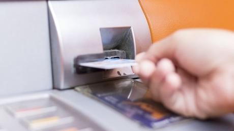 Barclays prueba retiros de efectivo desde teléfonos inteligentes