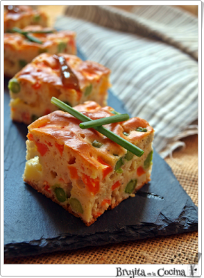 Tarta de queso y verduras con salsa de mango