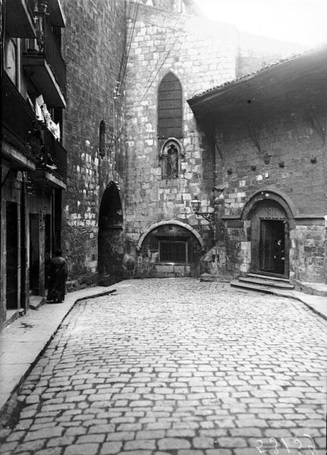 1918: entrada a la Catedral por Ruamayor