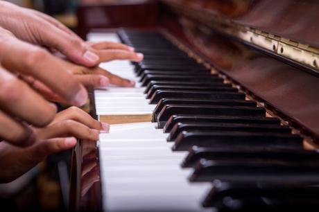 La instrucción musical podría aumentar conexiones neuronales en los niños