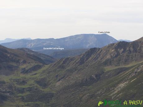 Vista del Cueto Arbas desde el Pico Mocoso