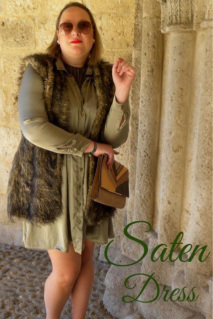 http://www.loslooksdemiarmario.com/2016/11/mi-nuevo-vestido-camisero-militar-look.html