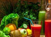 ¿Qué aportan salud zumos batidos detox?