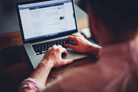 ¿Sigue siendo necesario el uso de barras laterales en una página web? ¿Sigue siendo necesario el uso de barras laterales en una página web?