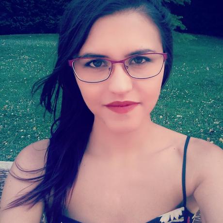 Tres trucos para aplicar la base de maquillaje de forma sencilla y lucir un rostro perfecto