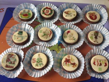 Cómo hacer nuestro propio calendario de Adviento decorado con chocotransfer