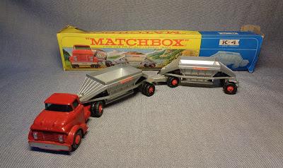 Camión GMC con tolva