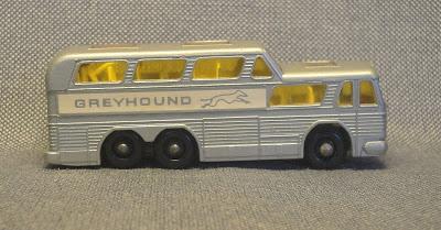 Un ómnibus Greyhound de Matchbox