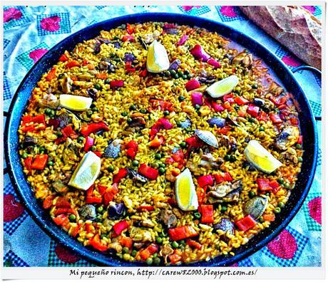 Paella de carne y almejas