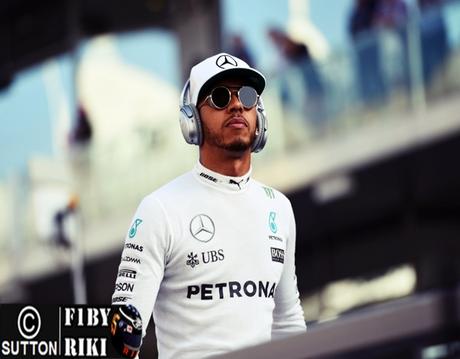 Hamilton se marcha contento de Abu Dhabi tras perder el título