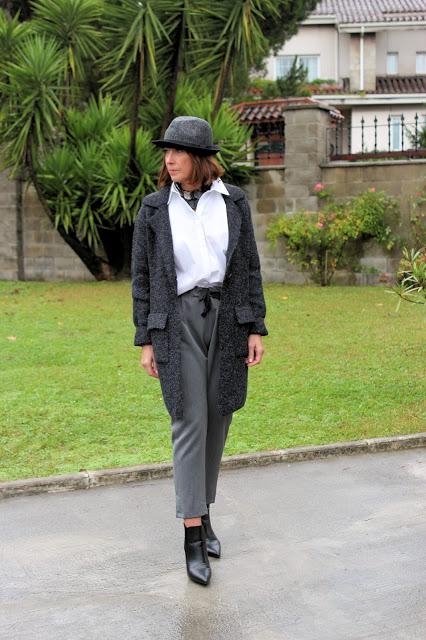 MIS LOOKS- TODO AL GRIS CON PUNTO Y APARTE