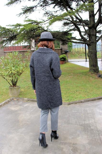 MIS LOOKS- TODO AL GRIS CON PUNTO Y APARTE