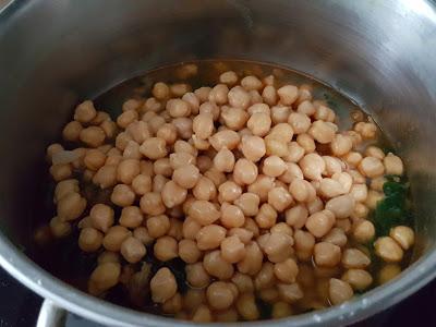 GARBANZOS CON ESPINACAS