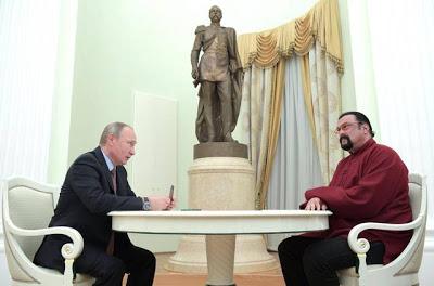 Steven Seagal ya tiene pasaporte ruso