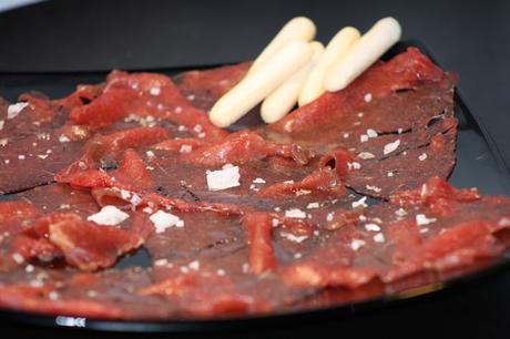 CARPACCIO DE TERNERA CON ACEITE DE TRUFA NEGRA