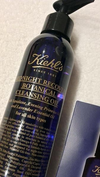 Probamos Midnight Recoverty Cleasing Oil, el limpiador mágico de Kiehl´s