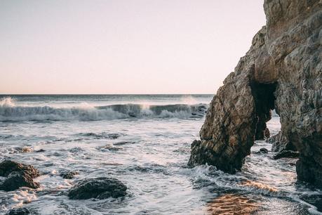 uno_de_50_jewels-slip_dress-checked_jacket-vintage_chanel-sandro-matador_beach-malibu-golden_goose_sneakers-street_style-collage_vintage-14