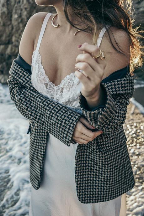 uno_de_50_jewels-slip_dress-checked_jacket-vintage_chanel-sandro-matador_beach-malibu-golden_goose_sneakers-street_style-collage_vintage-122