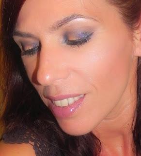 Azul y camel: Maquillaje y moda