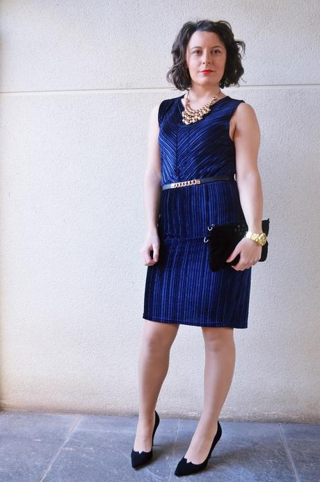 look_streetstyle_vestidodeterciopeloazul_mivestidoazul_influencer_castellon_blogdemoda_lookelegante_lookparacenasdenavidad-1