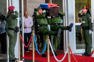 Partida del recorrido del cortejo fúnebre de Fidel Castro hacia Santiago de Cuba