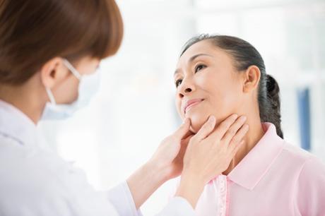 El problema de la tiroides es muy difícil de diagnosticar sin un análisis adecuada de orina y sangre. (Imágenes de Dragón/Shutterstock)