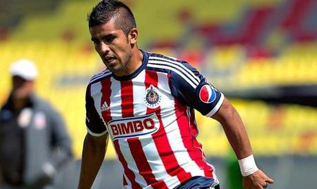 Delantero saldría de Chivas, Miguel Ponce ya tendría equipo y Gullit se queda
