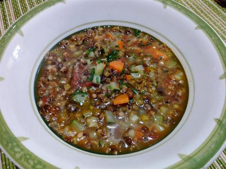 Sopa de soja verde con verduras - Receta de sopa de soja verde o judías mungo - Zuppa di soia verde - Green soya bean soup