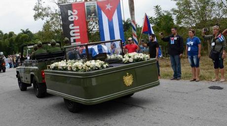 Fidel en el memorial al Che en Santa Clara [+ fotos]