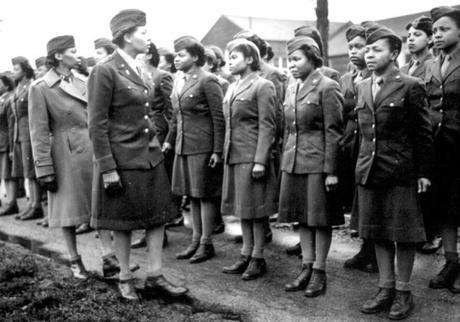women-military