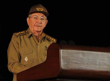 El-General-de-Ejército-Raúl-Castro-Ru-580x425