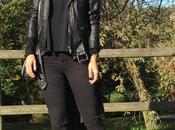 Total look black terciopelo rosa