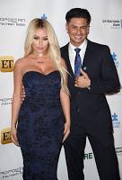 Pauly D y Aubrey O’Day muestran su apoyo a Autism Speaks en la gala ‘La Vie En Blue’