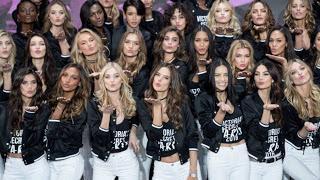 Los ANGELES de VICTORIA'S SECRET vuelven a Brillar con BRUNO MARS.