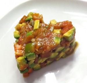 Ensalada de aguacate y salmón