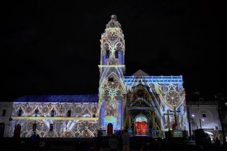 ¡ Viva Quito !  en su aniversario de fundación