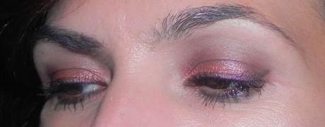 Bola de fuego: Maquillaje, manicura y propuesta de moda