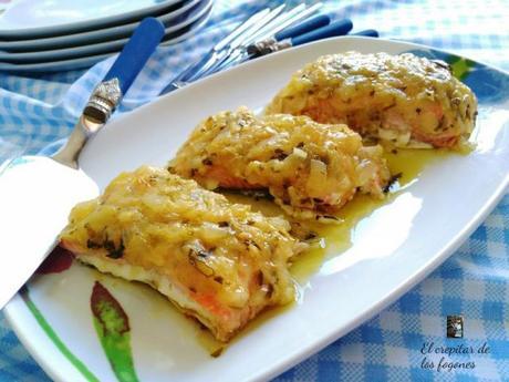 SUPREMAS DE SALMÓN CON SALSA DE CEBOLLA supremas de salmón