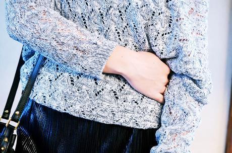 look_faldaplisadametalizadayzapatillas_streetstyle_mivestidoazul_fashionblogger_blogdemoda_castellon_influencer-9