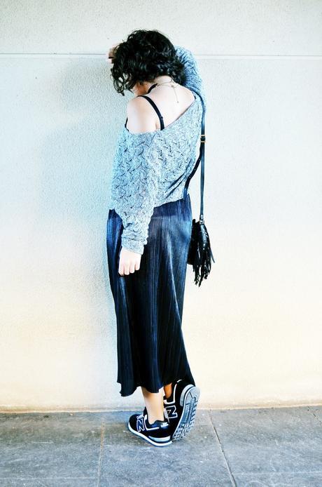 look_faldaplisadametalizadayzapatillas_streetstyle_mivestidoazul_fashionblogger_blogdemoda_castellon_influencer-7