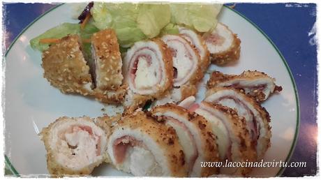 Rollito de pollo relleno