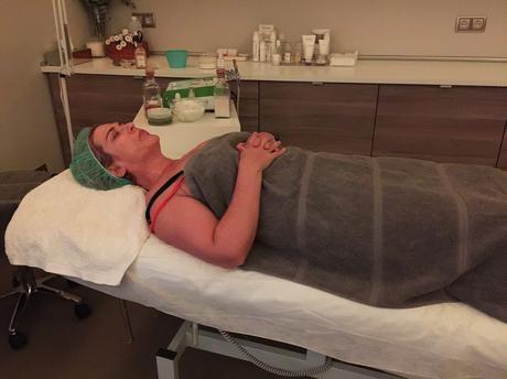 Una vista parcial de la cabina de belleza Importante: Prepara tu cutis para el Invierno